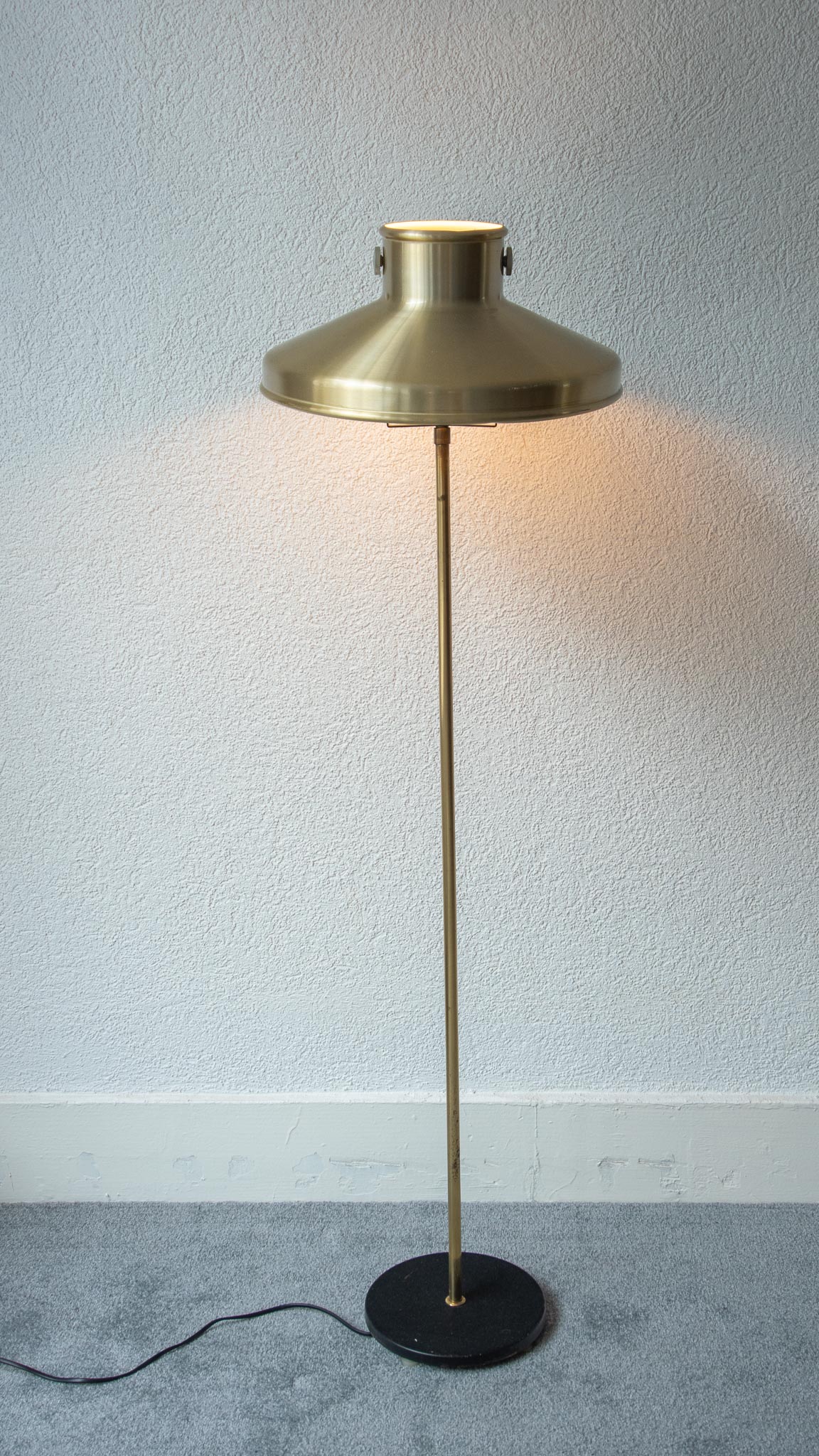 Lampadaire danois doré