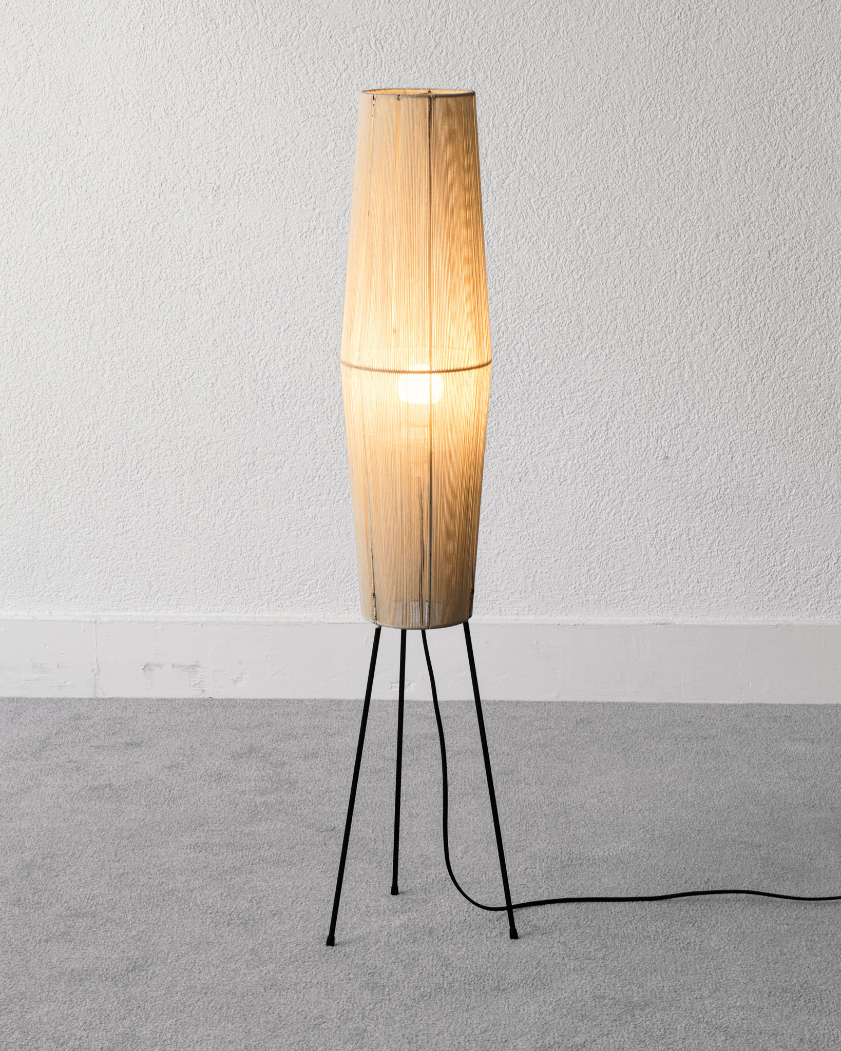 Lampadaire tripode